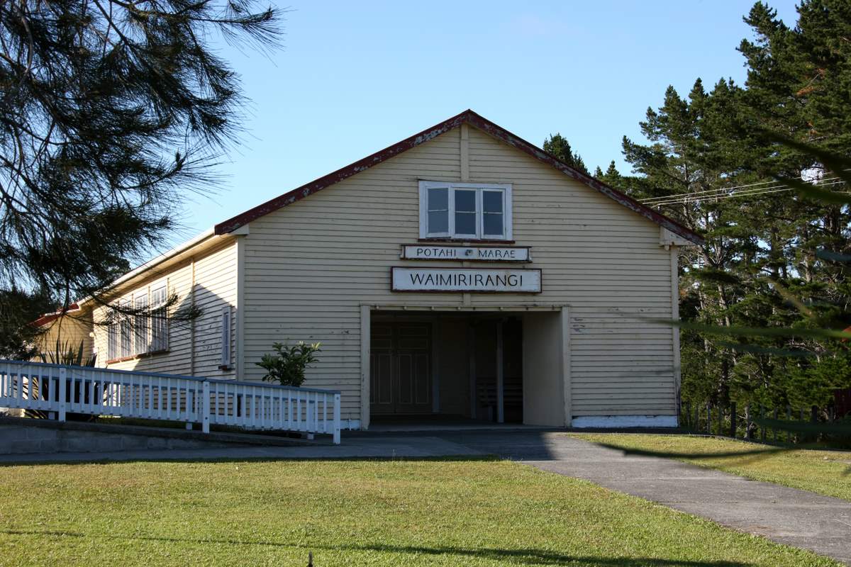 Potahi Marae iv