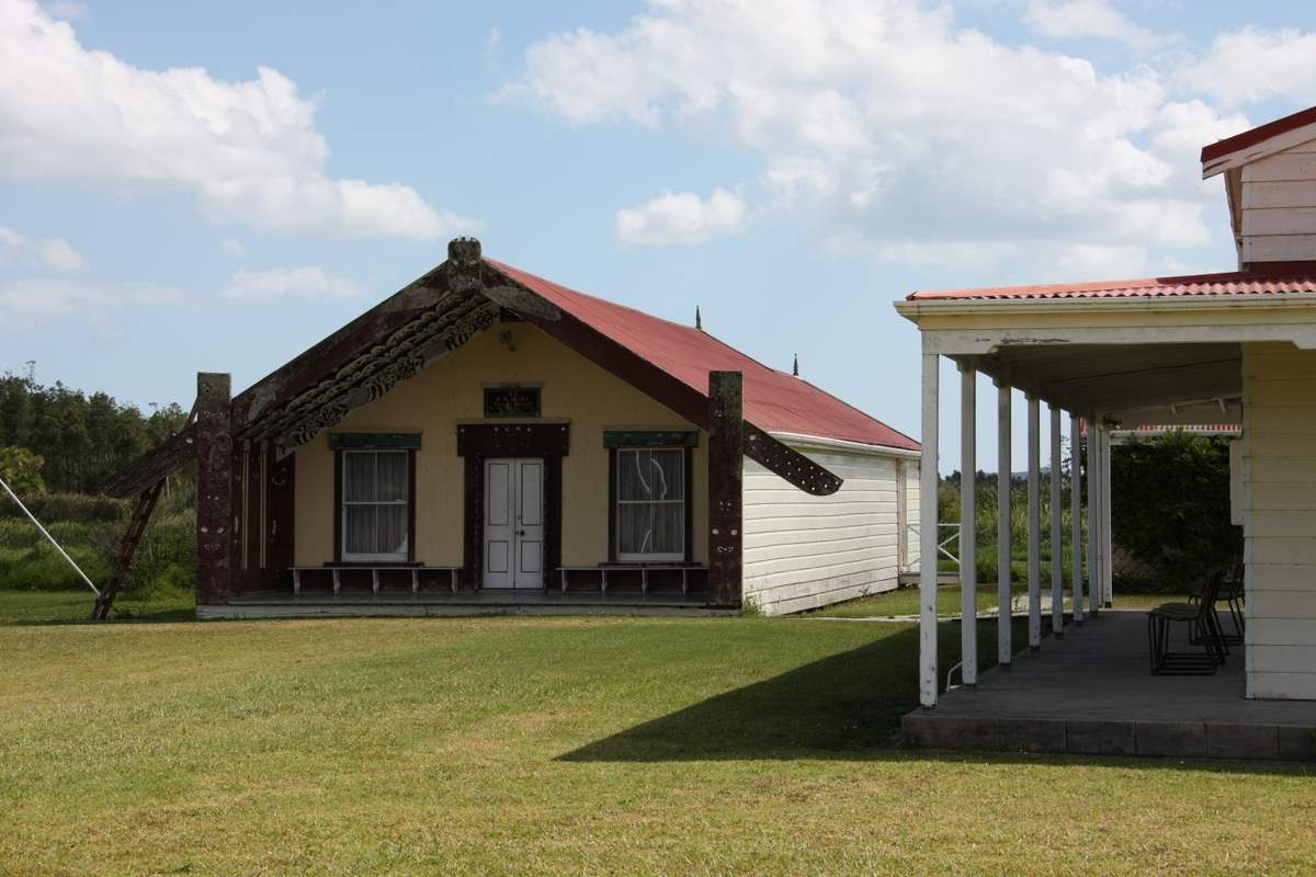 Te Houhanga Marae v