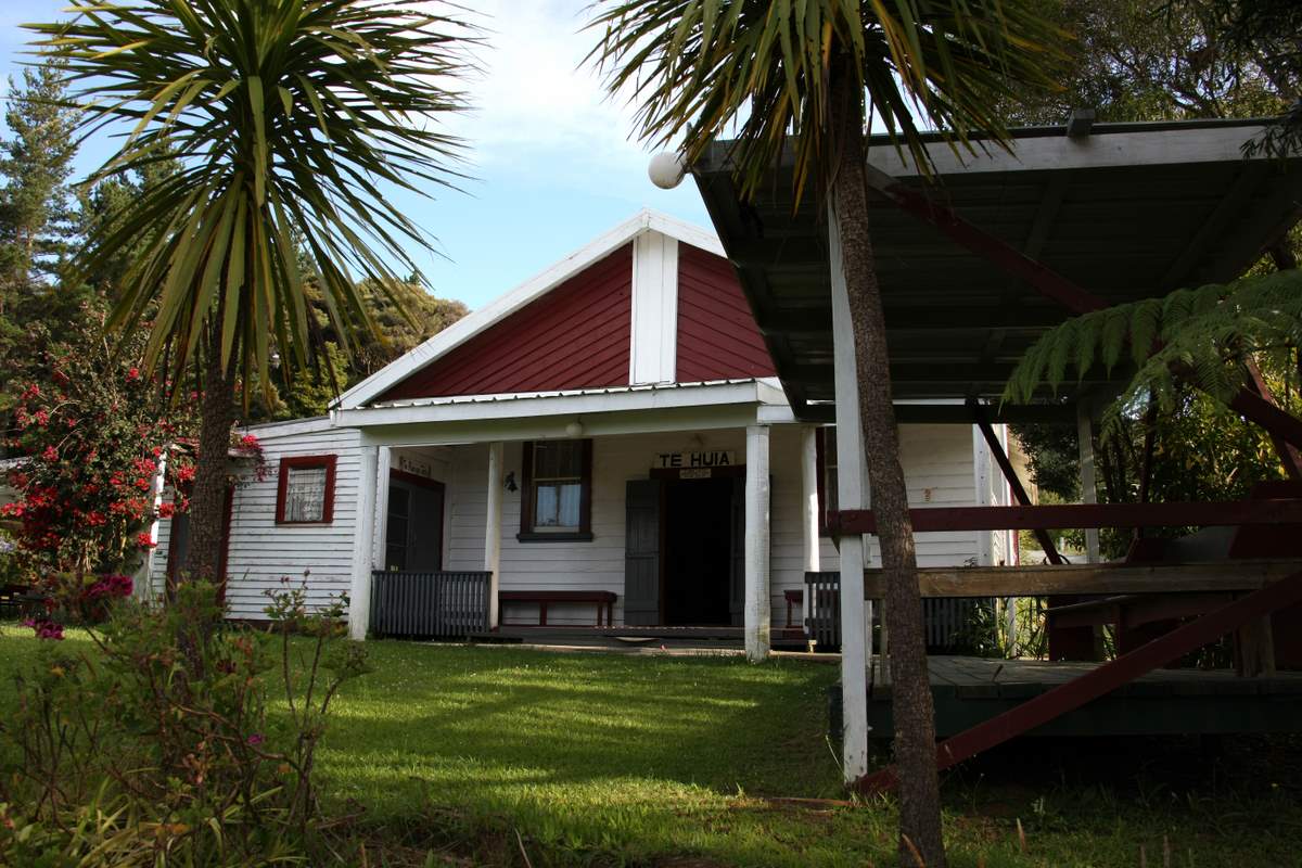 Pupuke (te Huia) » Marae » Māori Maps