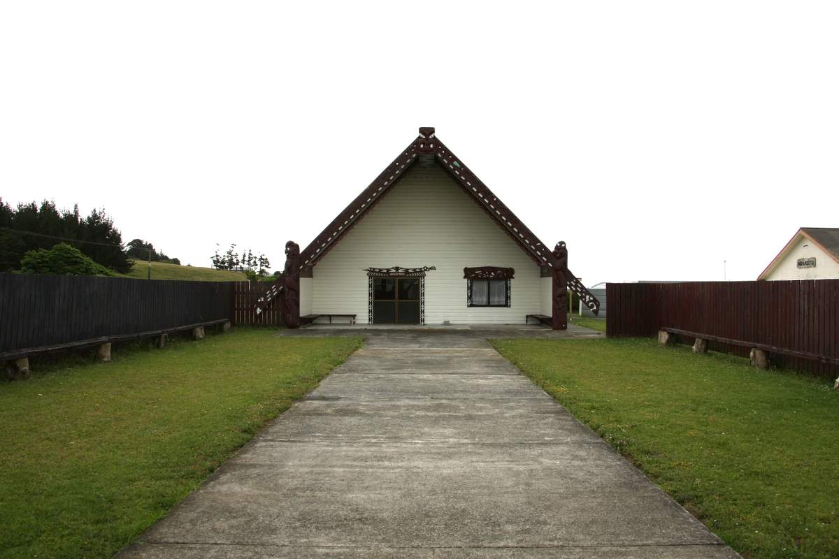 Te Uri o Hina Marae ii